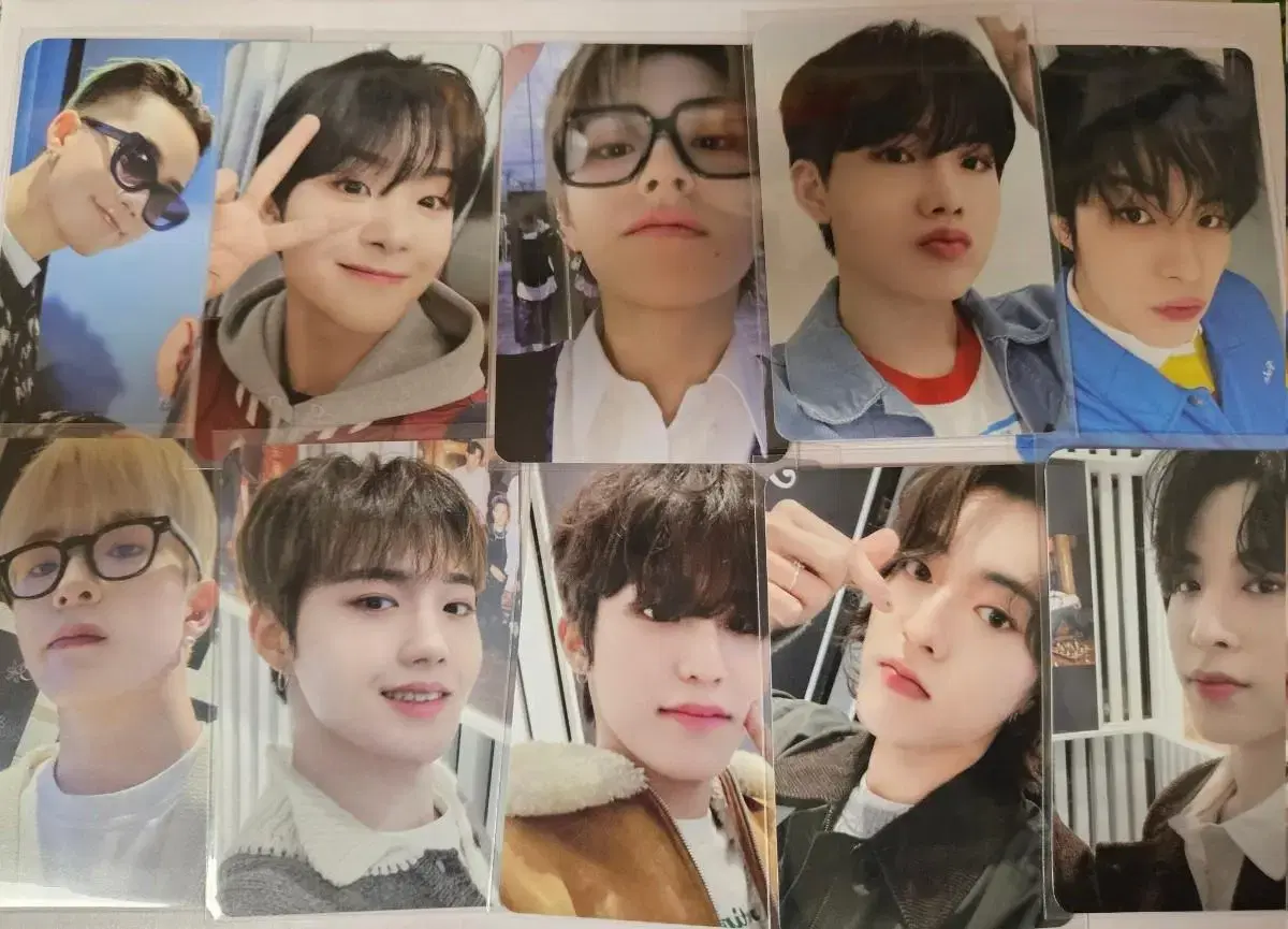 Treasure Hello Tour acrylic Photo Card Holder WTS