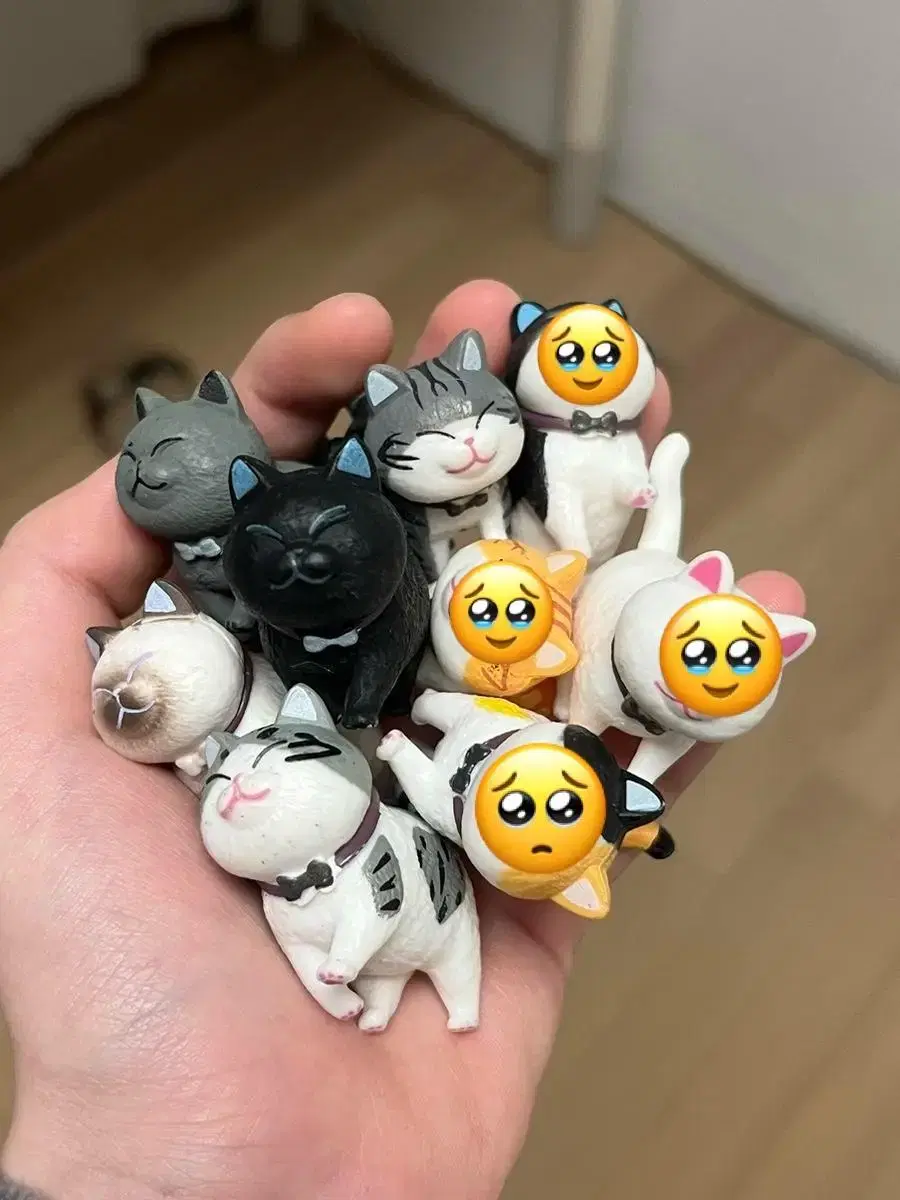 Peanut Cat Figures