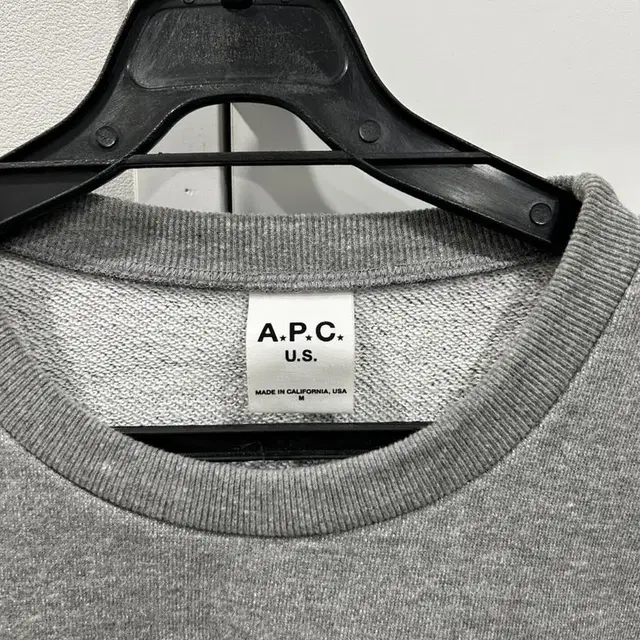 APC 아페쎄 맨투맨 M