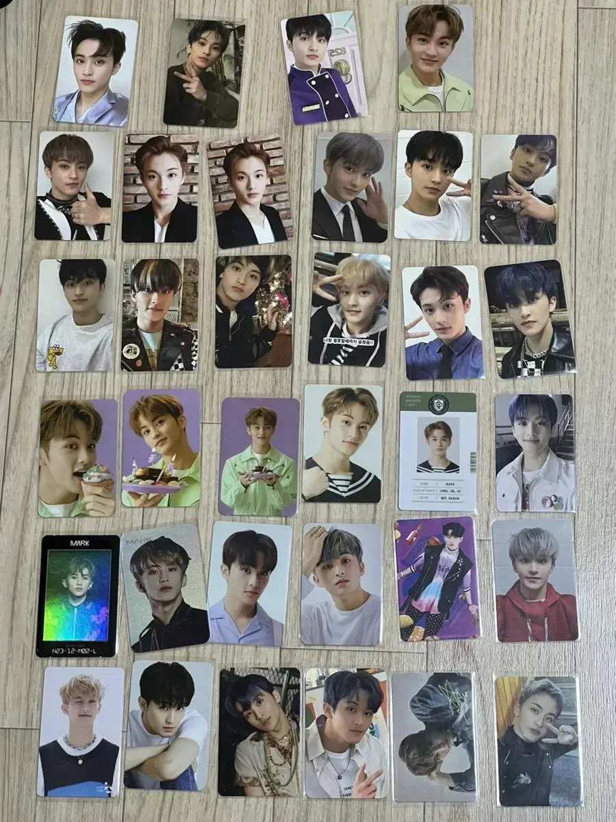 NCT photocard wts jeno jisung mark jaemin renjun haechan chenle sungchan winwin