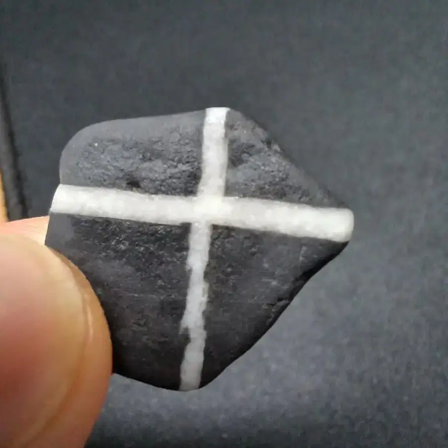 희귀 자연석 십자가[natural stone cross]