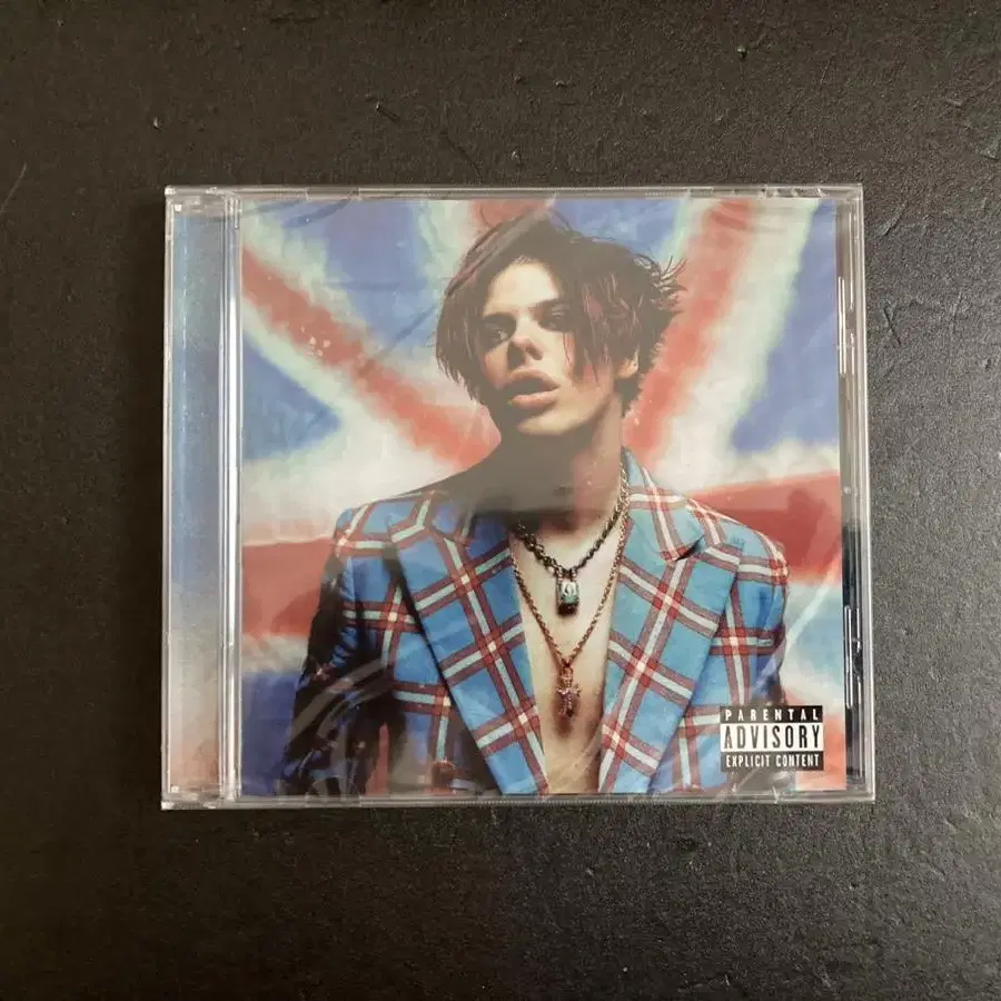 영블러드-YUNGBLUD 셀프타이틀 UK 공홈한정반CD