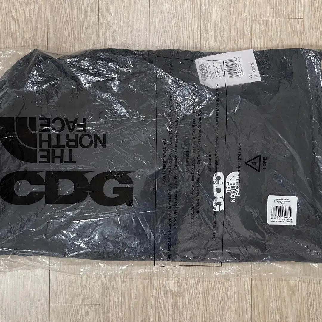 꼼데가르송 x 노스페이스 CDG 후드 XL 사이즈