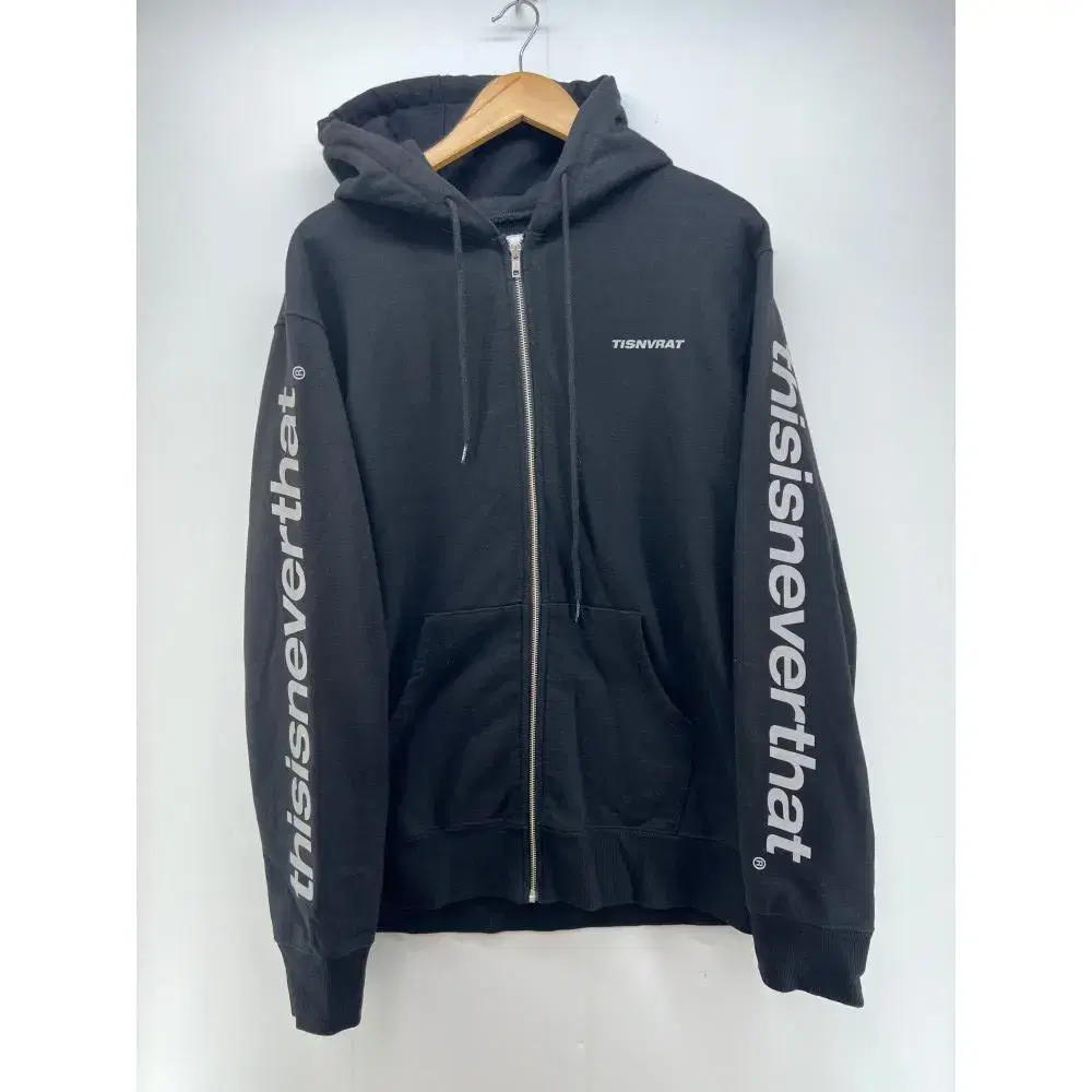 [L] This Is Never Over That Logo Hoodie Zip-up Black Overfit Vintage Hoodie