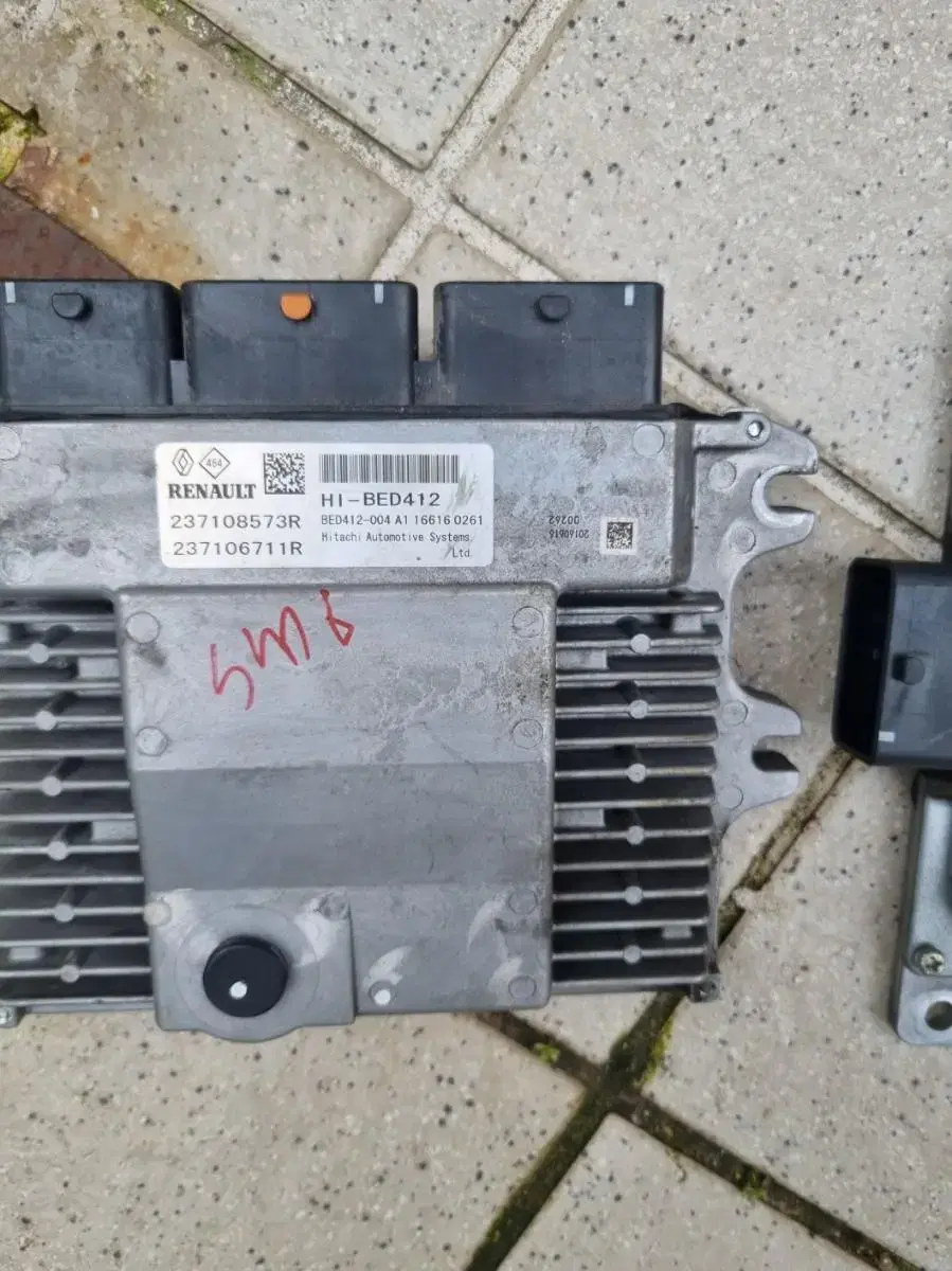 sm6 ecu