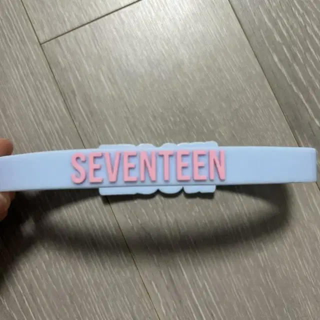 세븐틴 우지 네임밴드