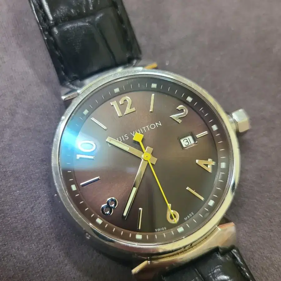 루이비통 땅부르 쿼츠시계 남자용 39mm Q1111