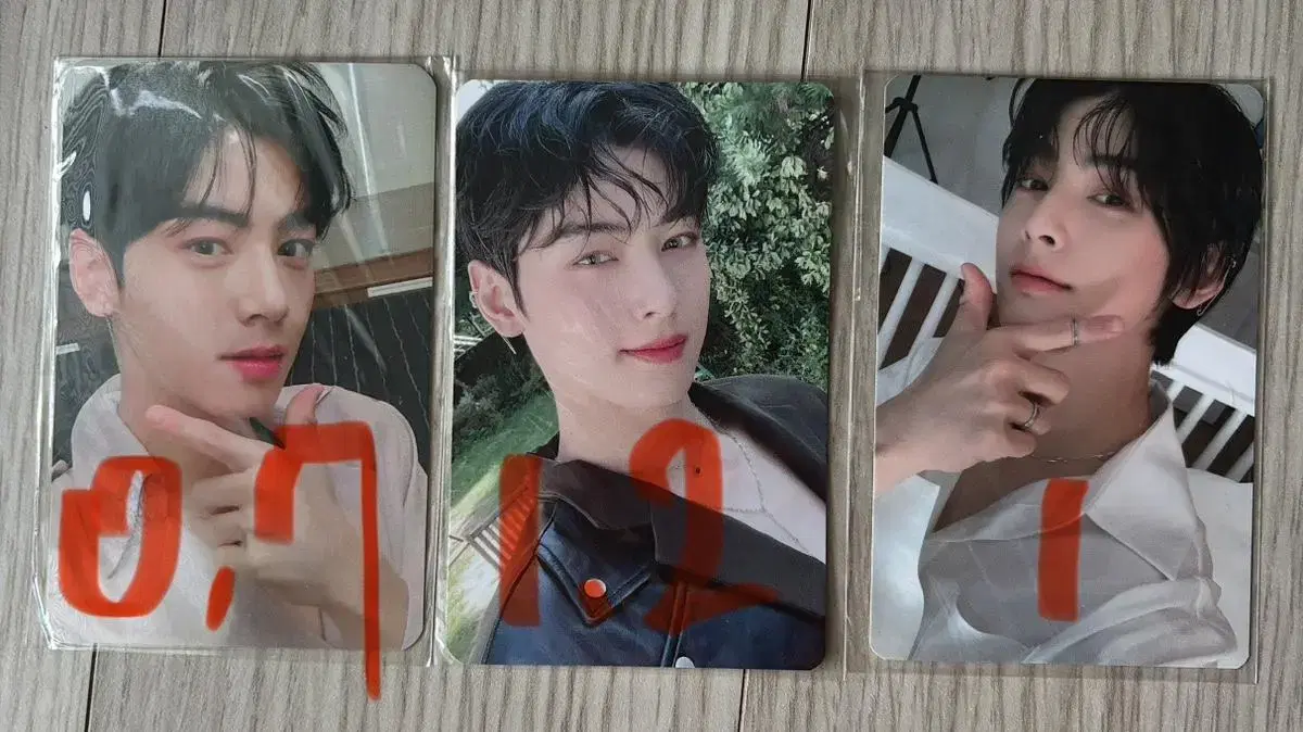 Cha Eunwoo Photocard