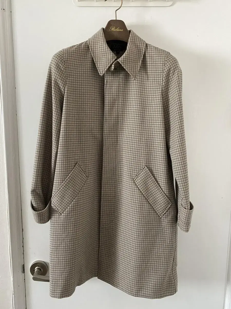 APC Louisa Mac Coat (아페쎄 루이자 맥코트)