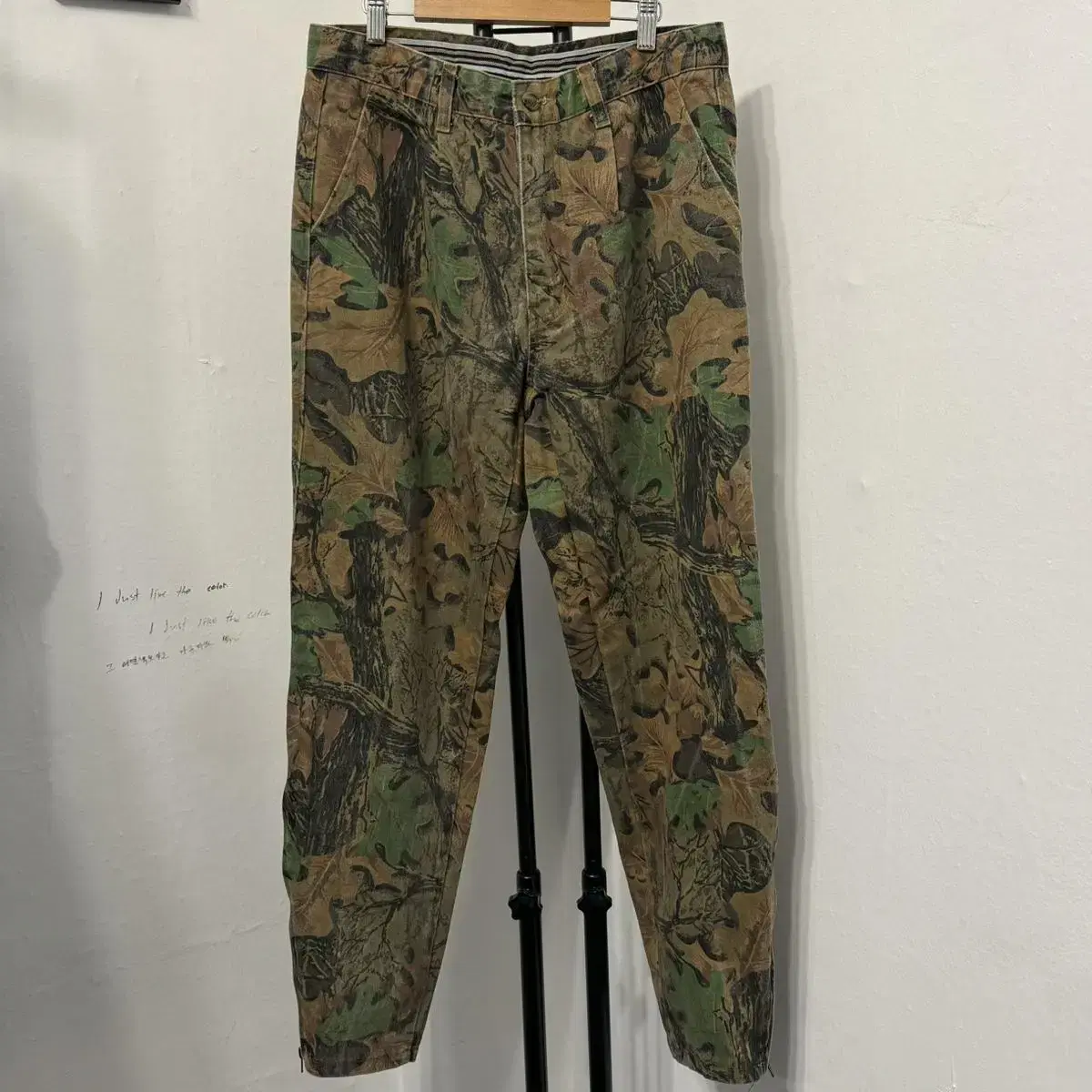 Hunting Story Tree Fallen Leaves Balloon Pants 32