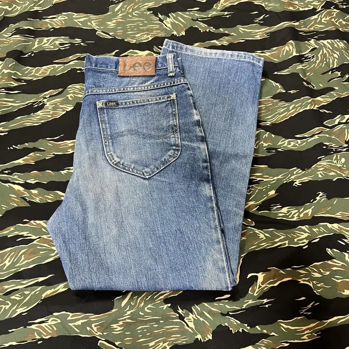 LEE WASHING JEANS 30SIZE