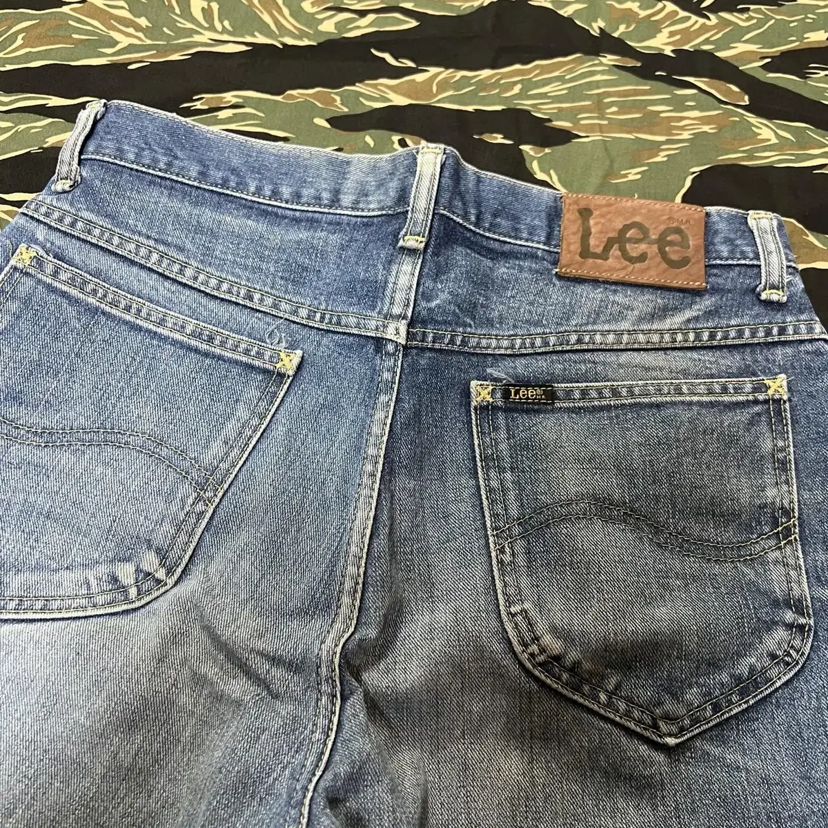 LEE WASHING JEANS 30SIZE