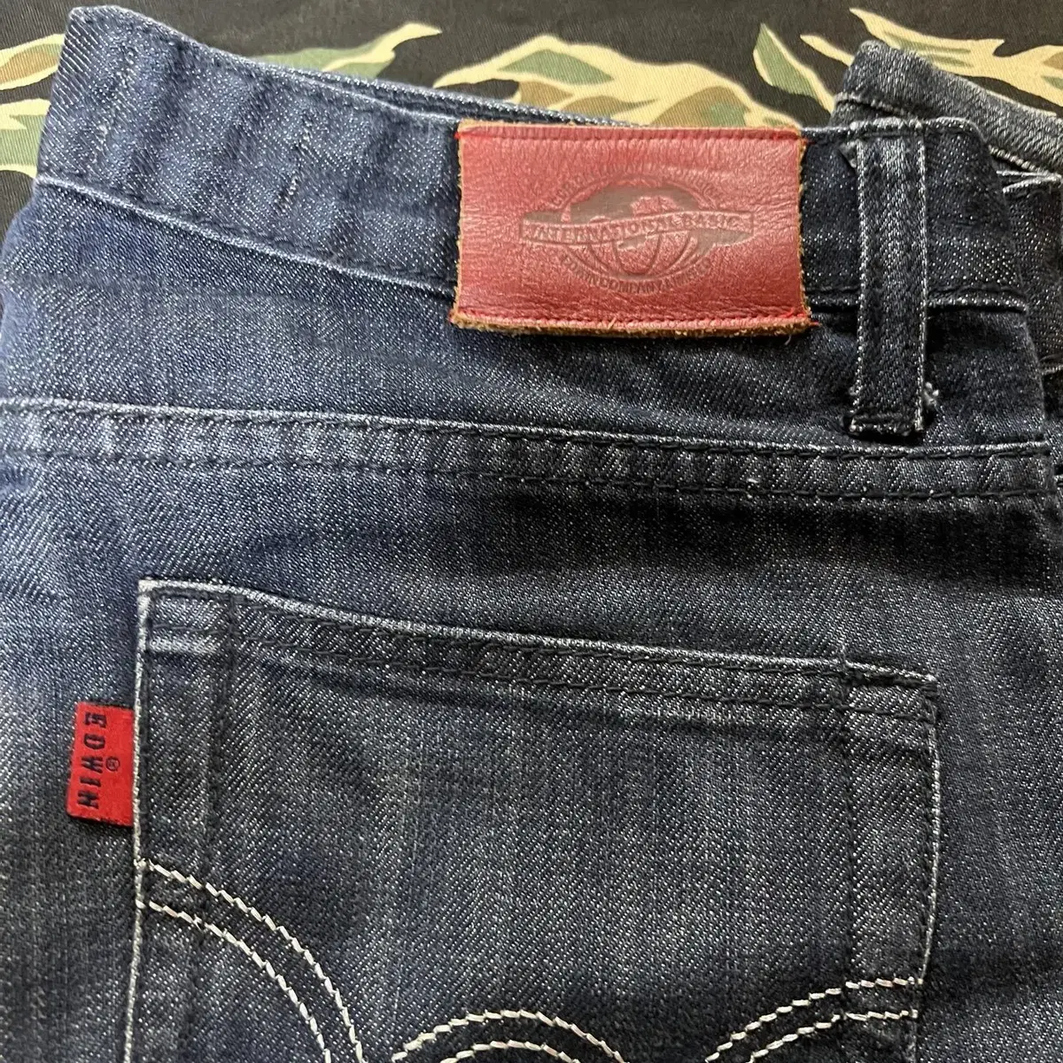 EDWIN DENIM JEANS 31SIZE