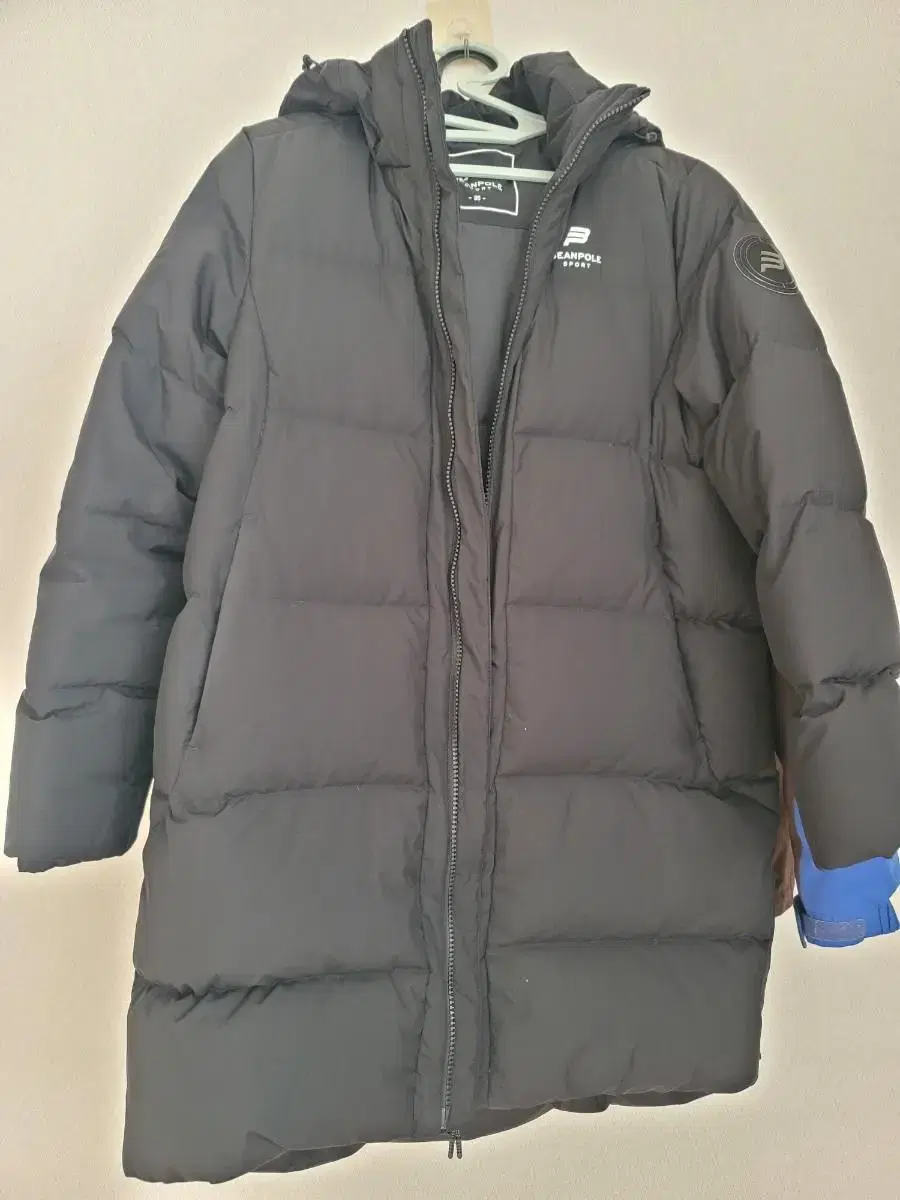 Beanpole Black Women's STOVE Mid Down