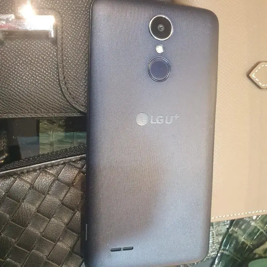 LG X300