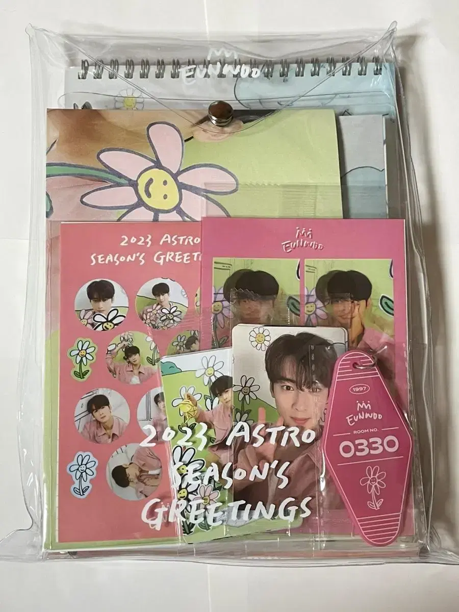 Cha Eunwoo 2023 seasons greetings season's greetings sells new items (last price)