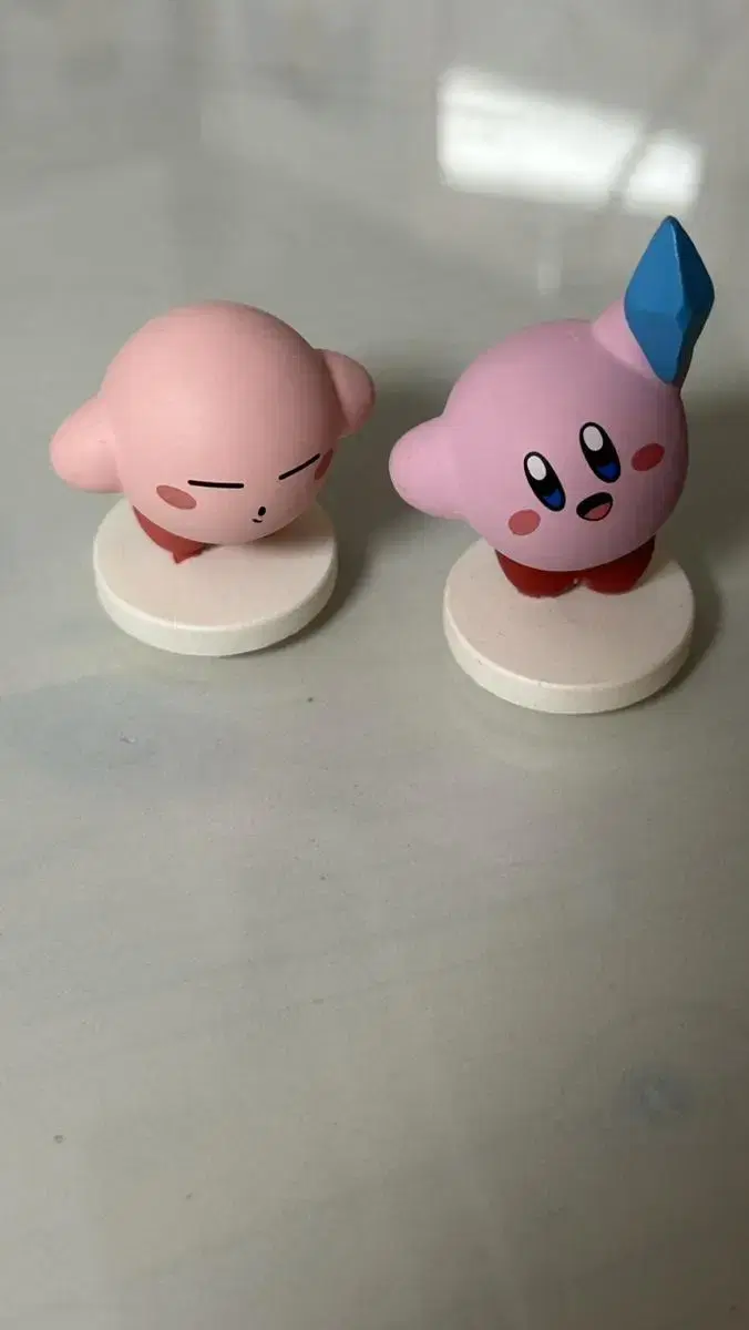 WTS/sell a Kirby figure of a star.