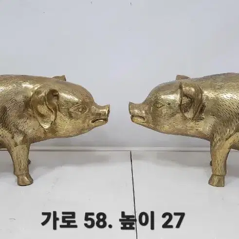 카페소품  황동 돼지  암/수 한쌍 ( 58cm ).동브론즈