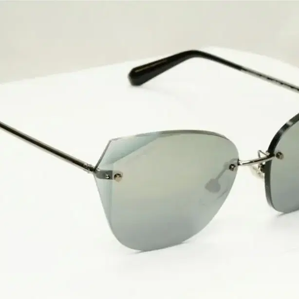 정품 색안경 Chanel Sun Glasses