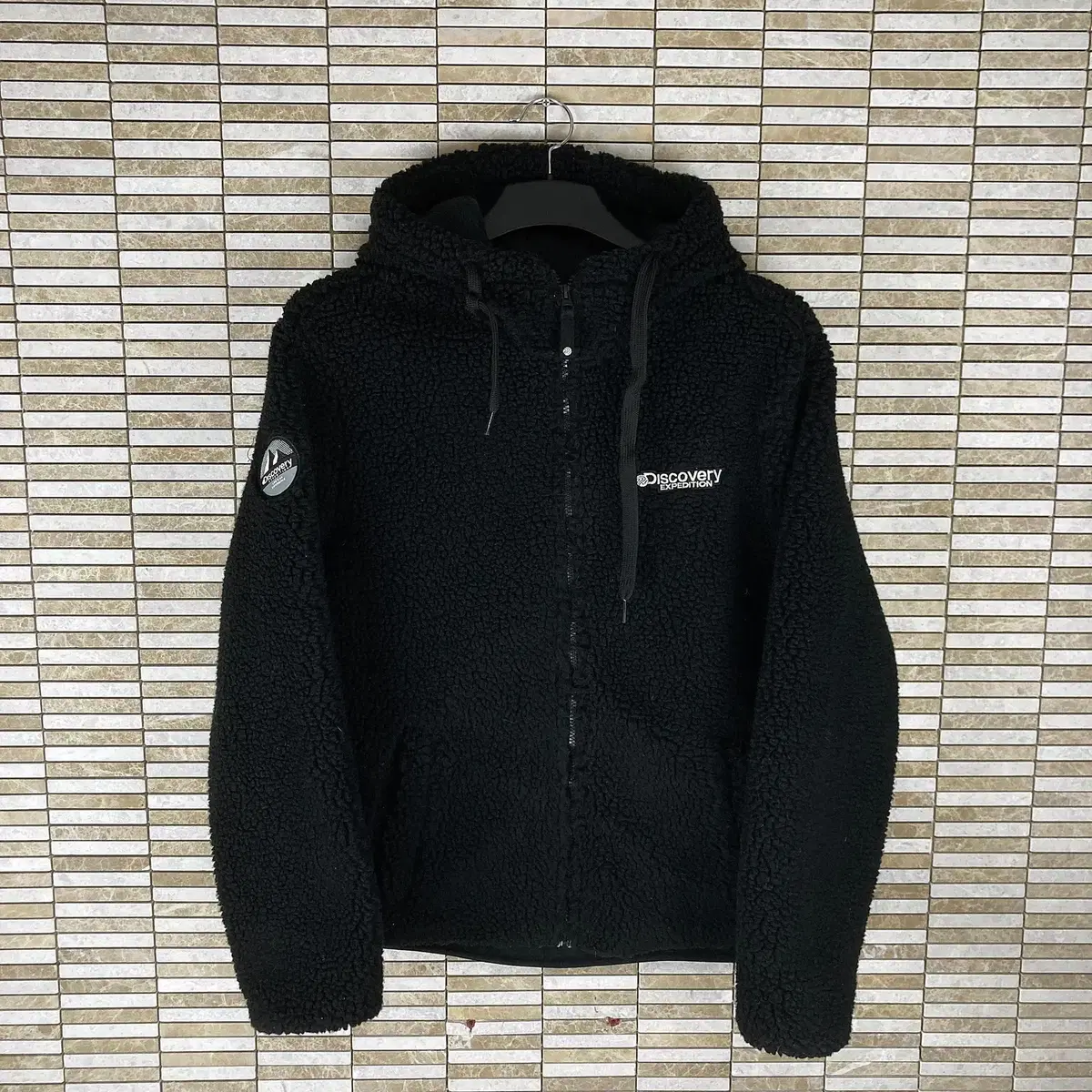 [100] Discovery Black Fleece Hoodless Hooded Zip-up