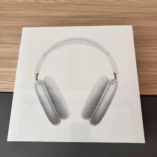 Airpodmax sealed in silver color for sale!