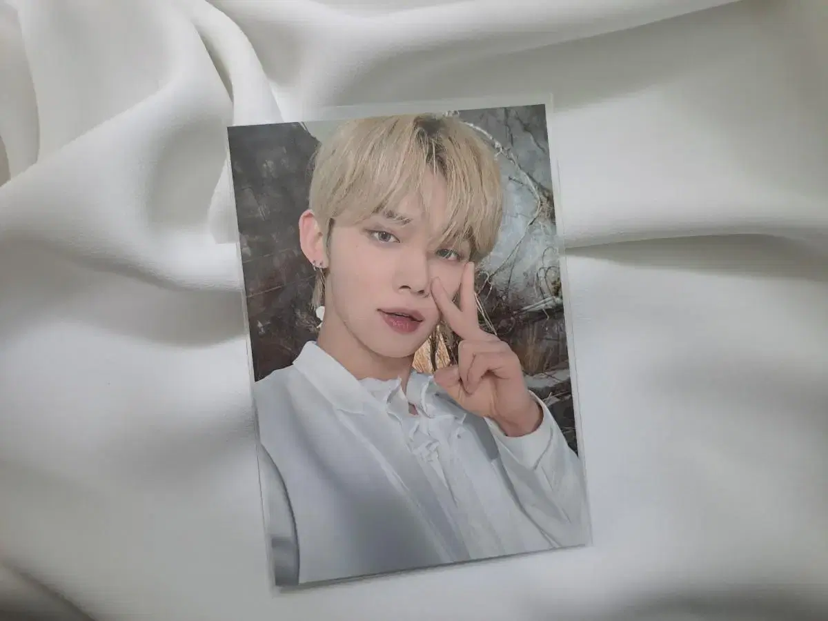 TXT Lubsikon shirt photocard yeonjun sell it!