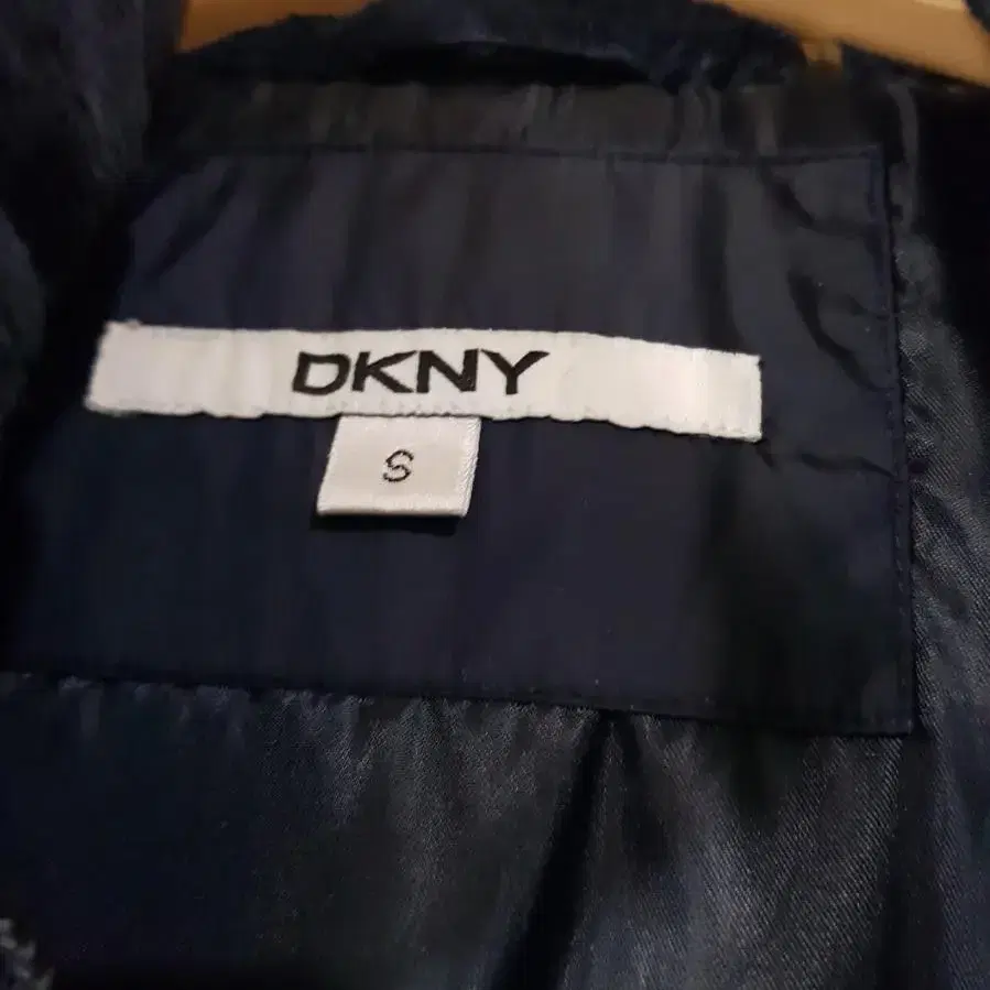 [S] DKNY 덕다운 패딩점퍼