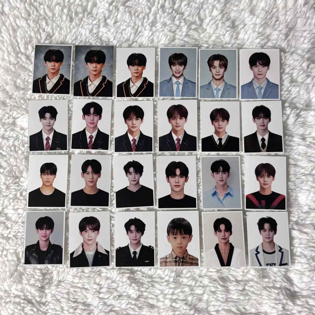 kim gyuvin kim gyuvinhan yujinJang HaoKim jiwoongKim taeraeKim TaeraeLanbakPhotoCardPhotoCertificateUnofficial goods