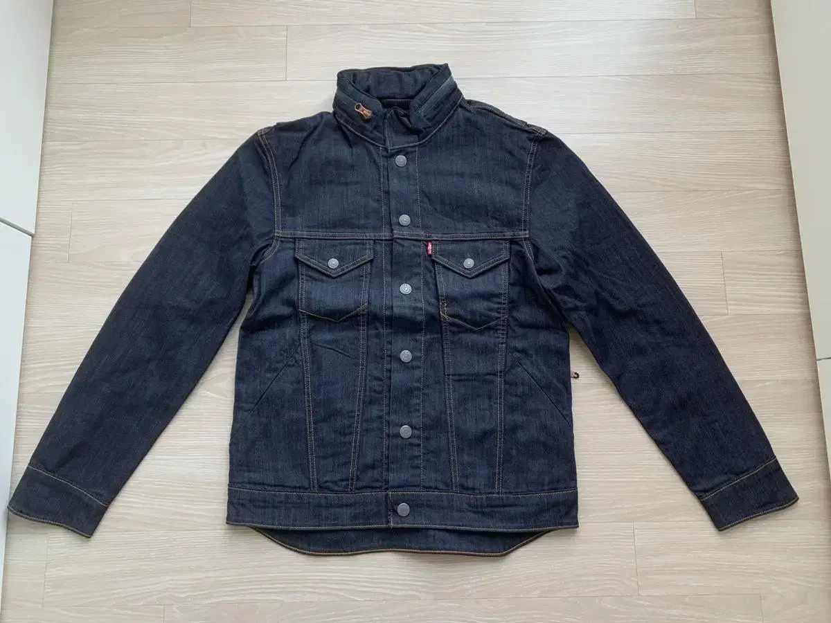 Levi's Commuter Tracker Jacket (15494-0000) for sale.