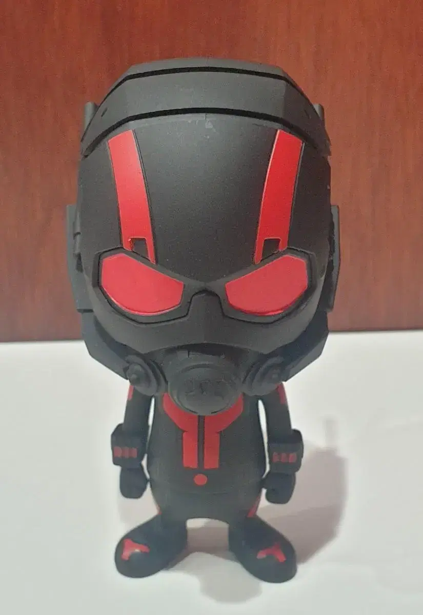 Hot Toys Cosbaby Ant-Man Blackout Version