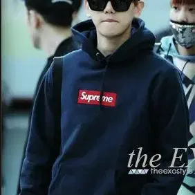 UNHS Supreme box logo hoodie  NAVY