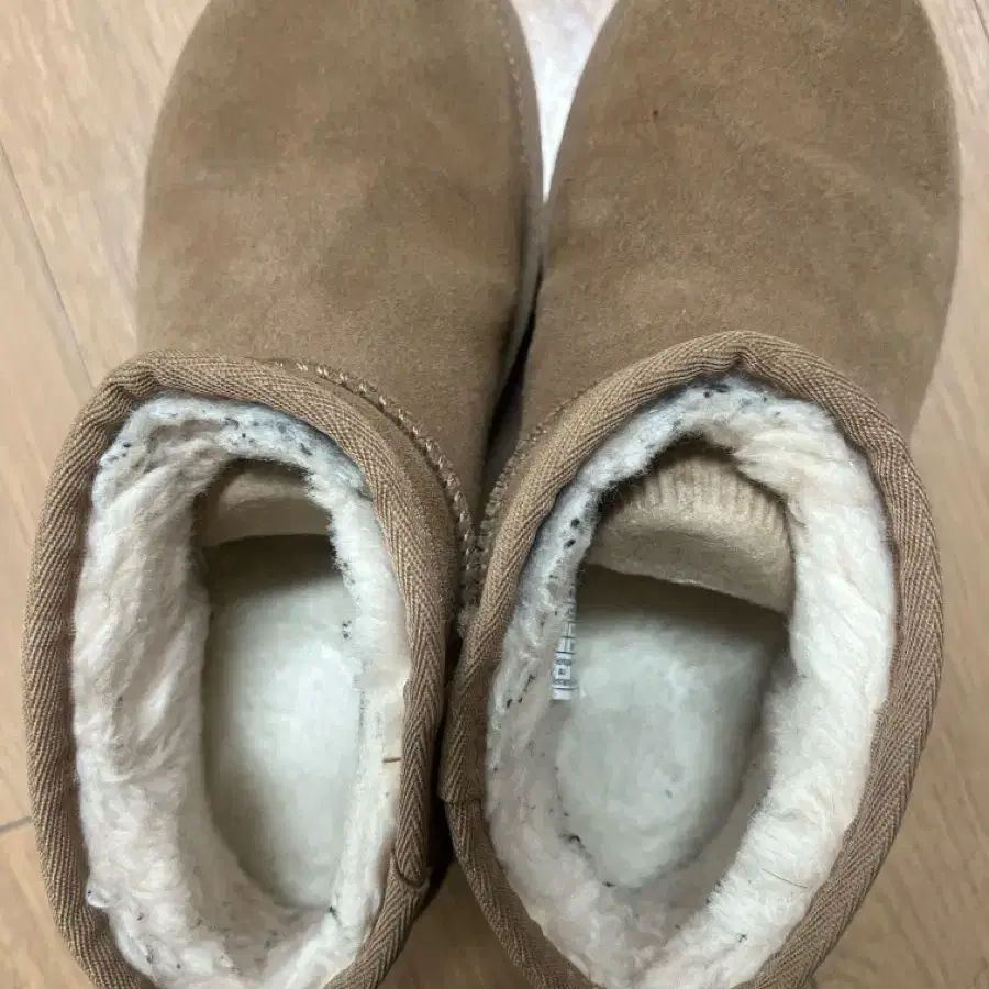 Ugg 어그 울트라 미니플랫폼 37 체스넛 팝니다 240