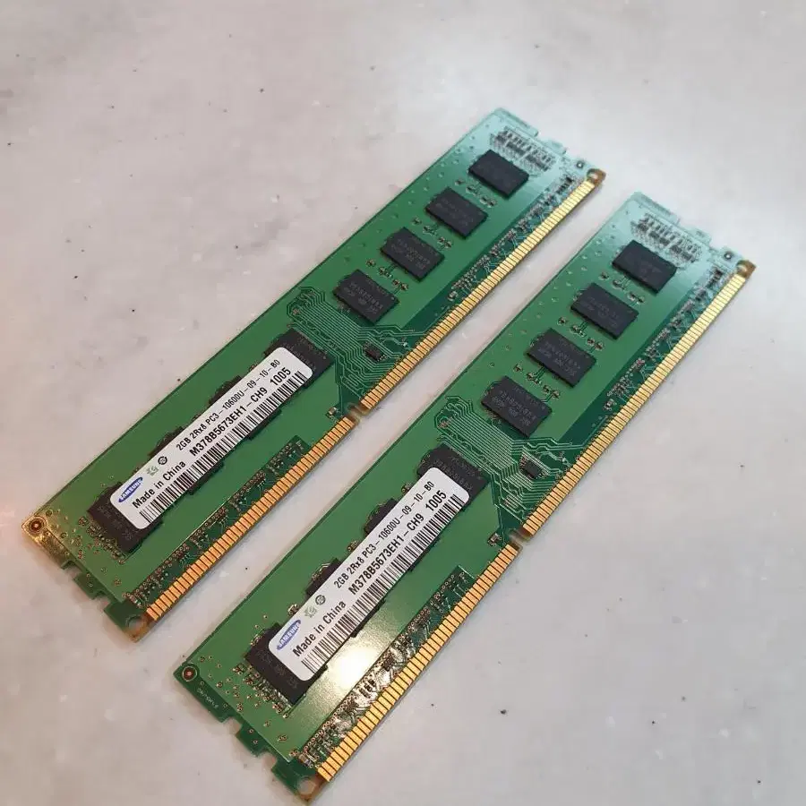 삼성 메모리 램 2GB 2Rx8 PC3-10600U (양면 2개)