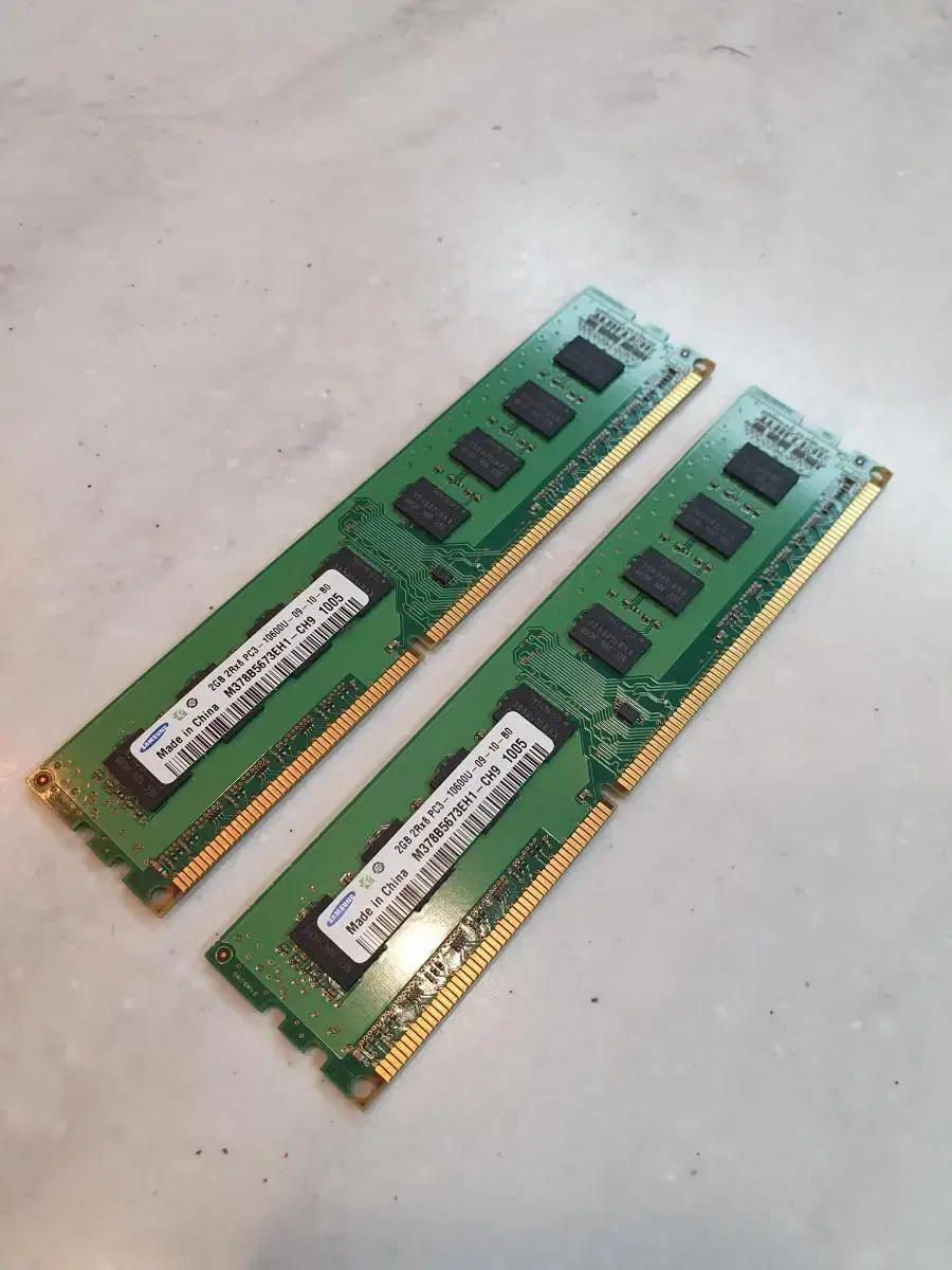 삼성 메모리 램 2GB 2Rx8 PC3-10600U (양면 2개)