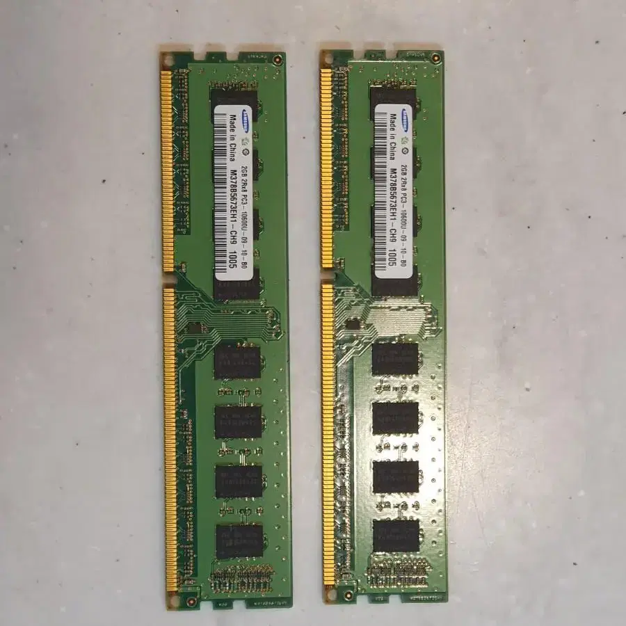 삼성 메모리 램 2GB 2Rx8 PC3-10600U (양면 2개)