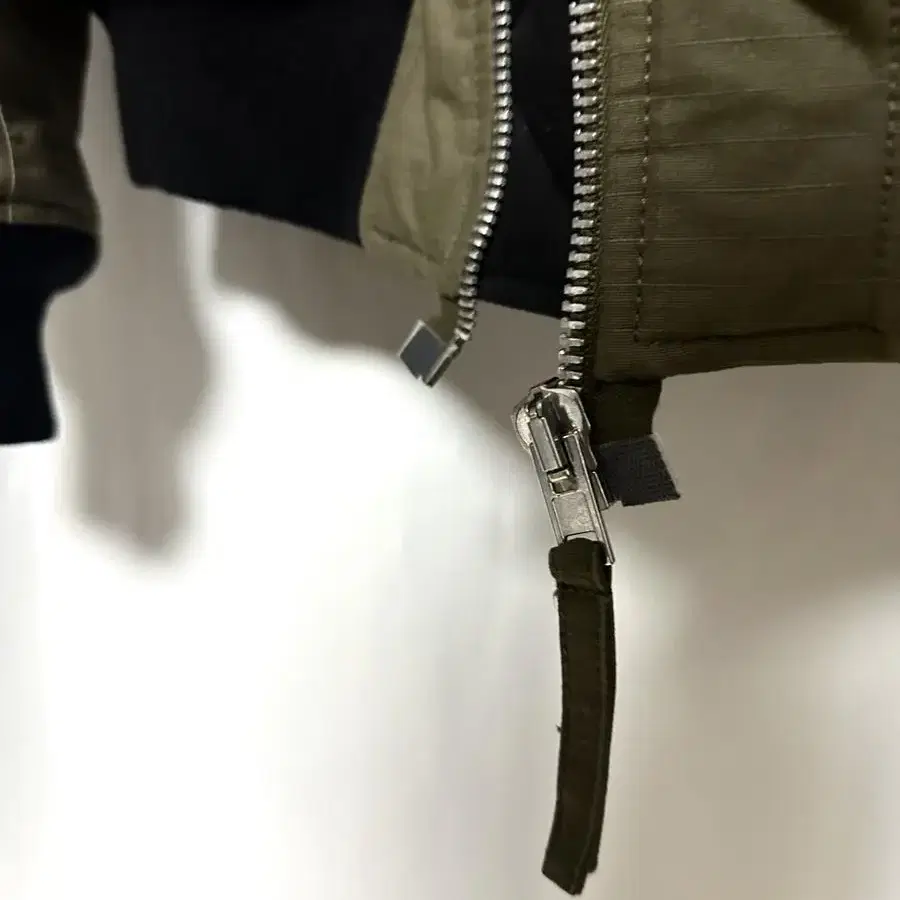 헬무트랭 17fw 밀리터리 트리밍 MA-1 봄버