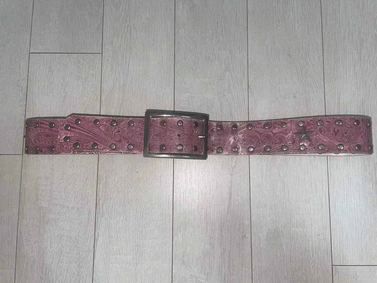 Vintage Y2K Star Pink Western Belt