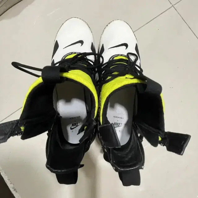 Acronym 아크로님 X Nike 나이키 (270/US9)