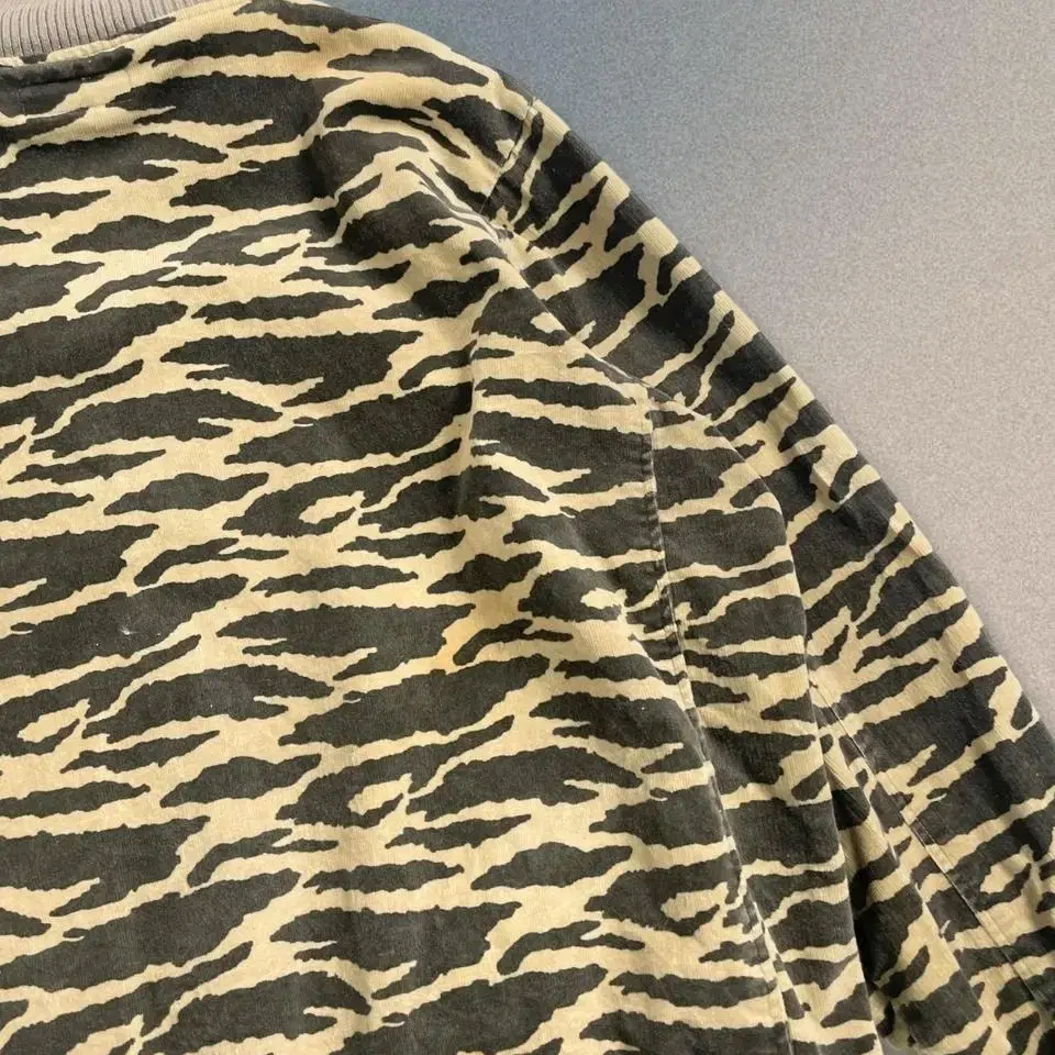 vintage tiger camo cotton zip up jacket