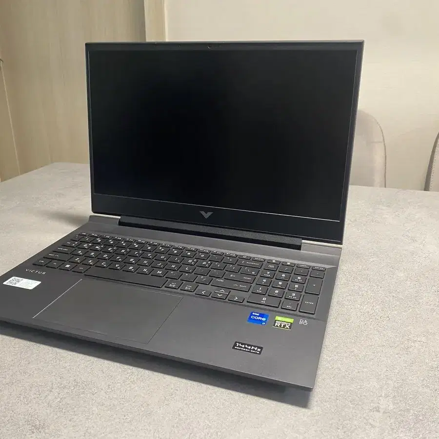 HP victus laptop 16-d1131TX