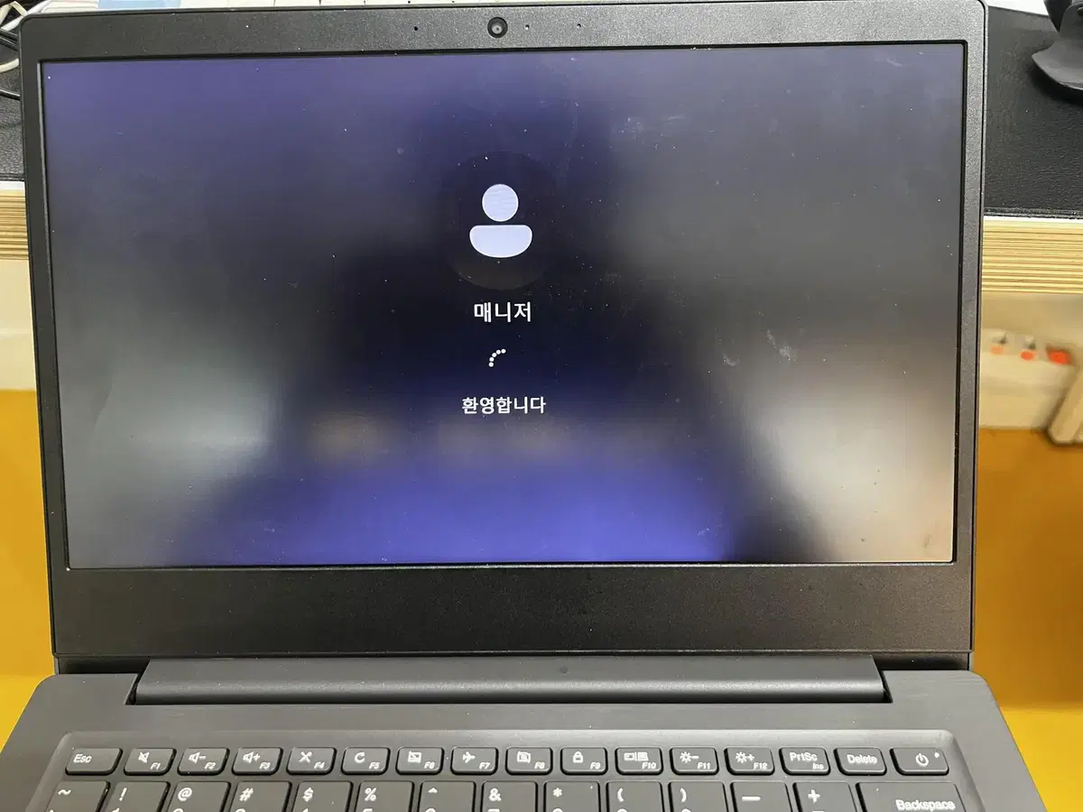 Lenovo V14-IGL 노트북 판매합니다.