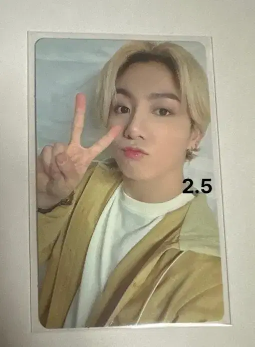 bangtan biyi BE jungkook blonde photocard wts