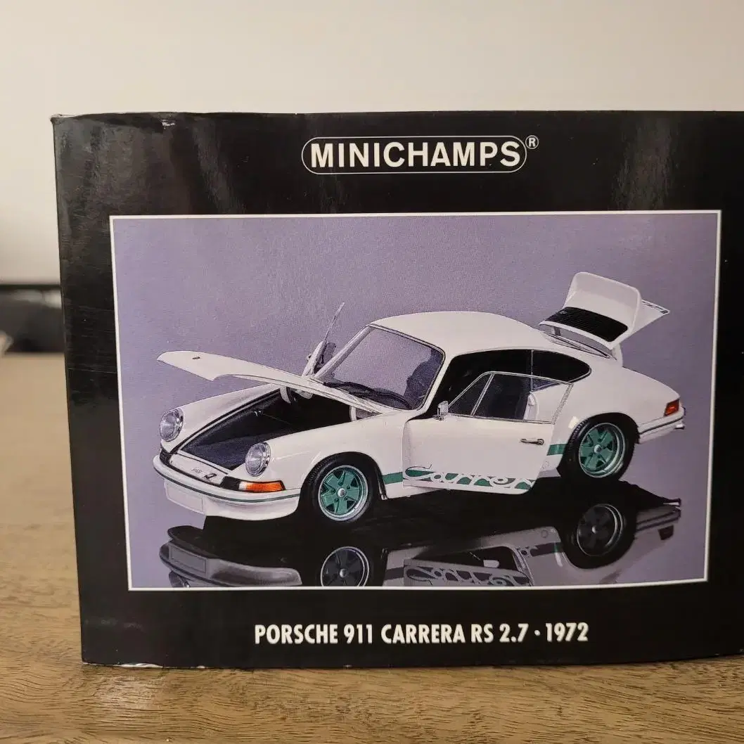 1/18 포르쉐911 Carrera RS 2.7 (미니챔프)