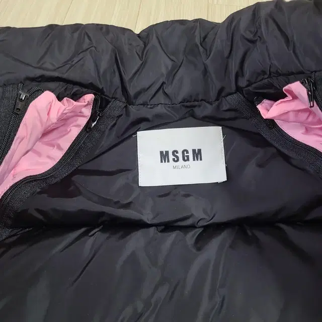 MSGM 패딩 38사이즈