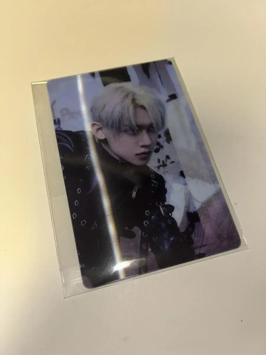 Yeonjun lenticular,hueningkai photocard bulk sells