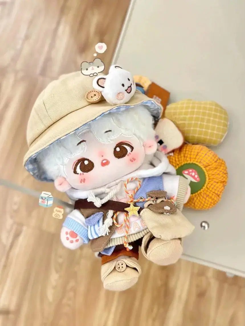 20cm doll set of 7 clothes + 20cm doll set of 3 clothes WTS