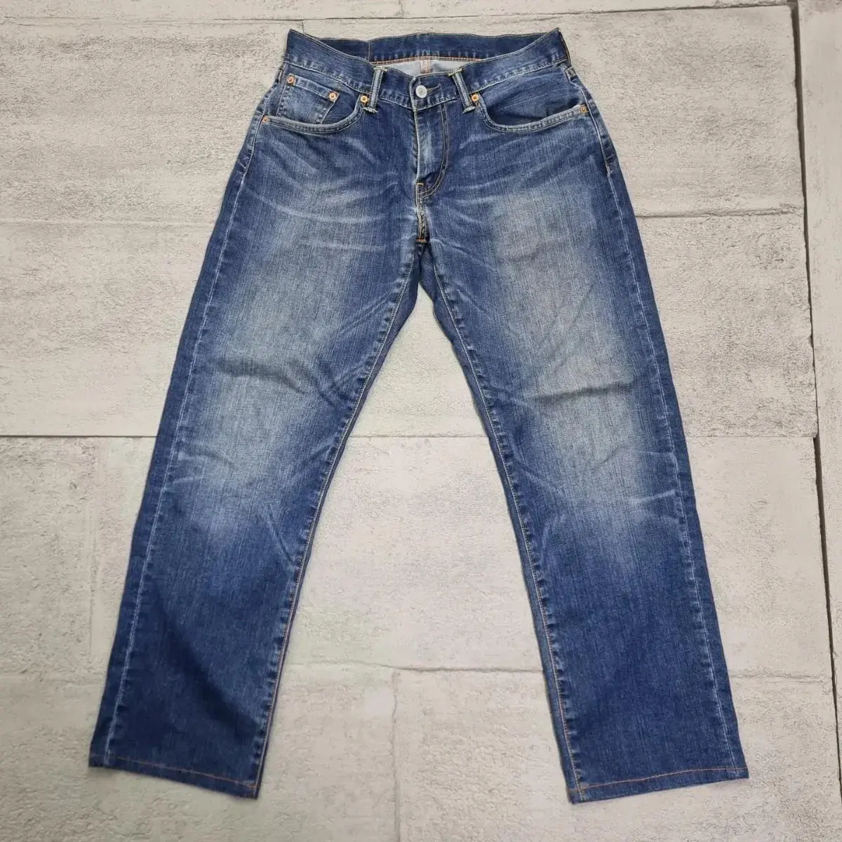 [31] Levi's 504 Tight Straight Denim Pants