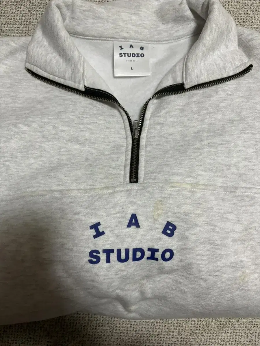 iappstudio Half Zip Pullover Light Gray