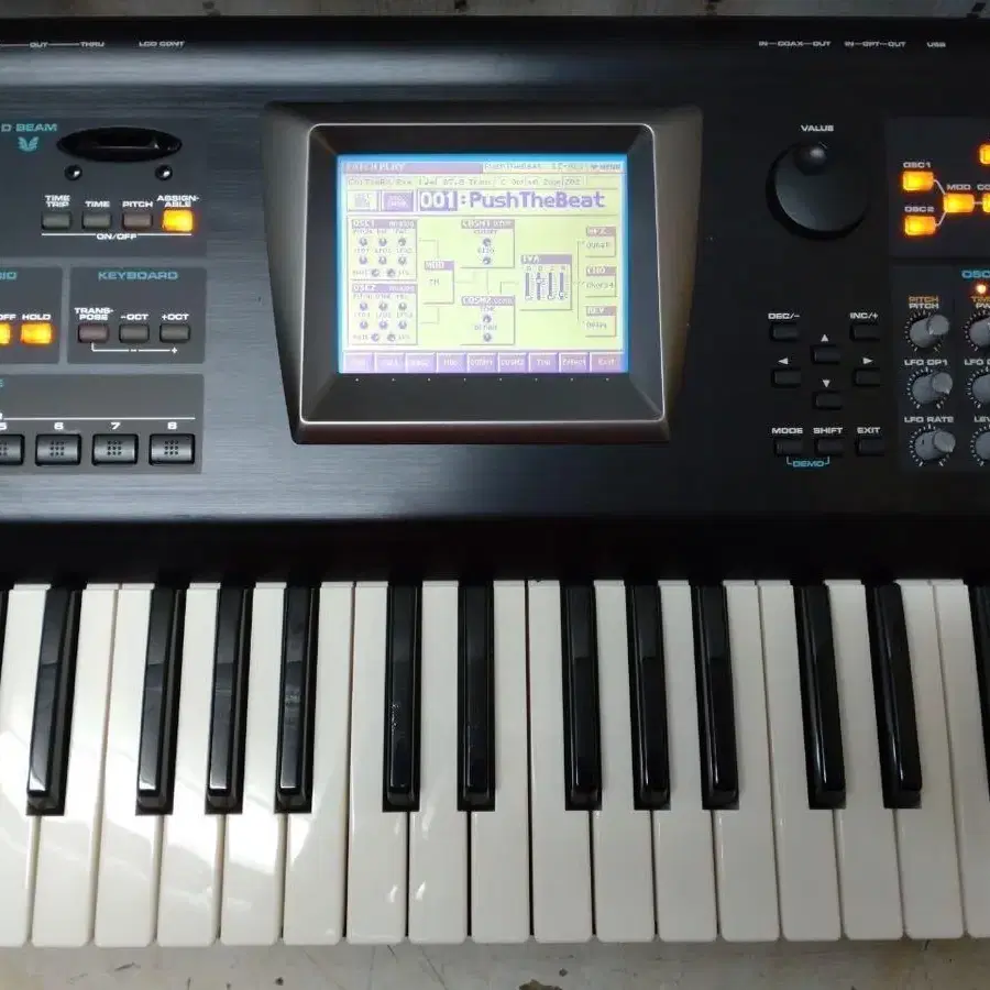 Roland v-synth