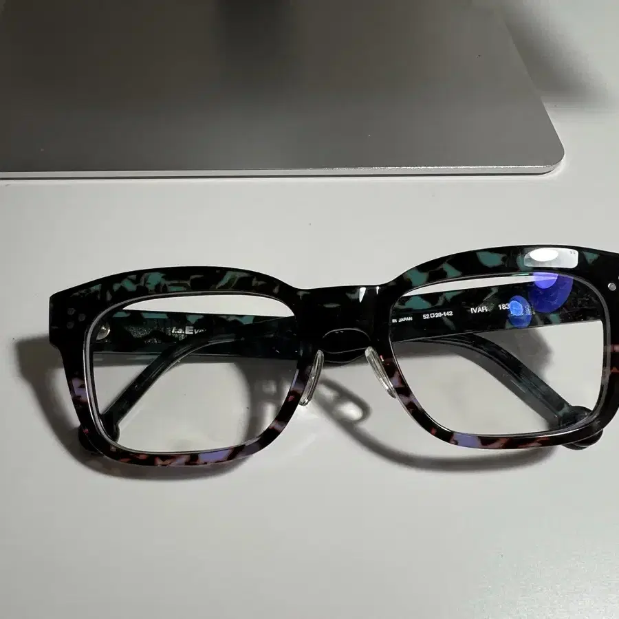 엘에이 아이웍스 LA EYEWORKS 명품 안경테